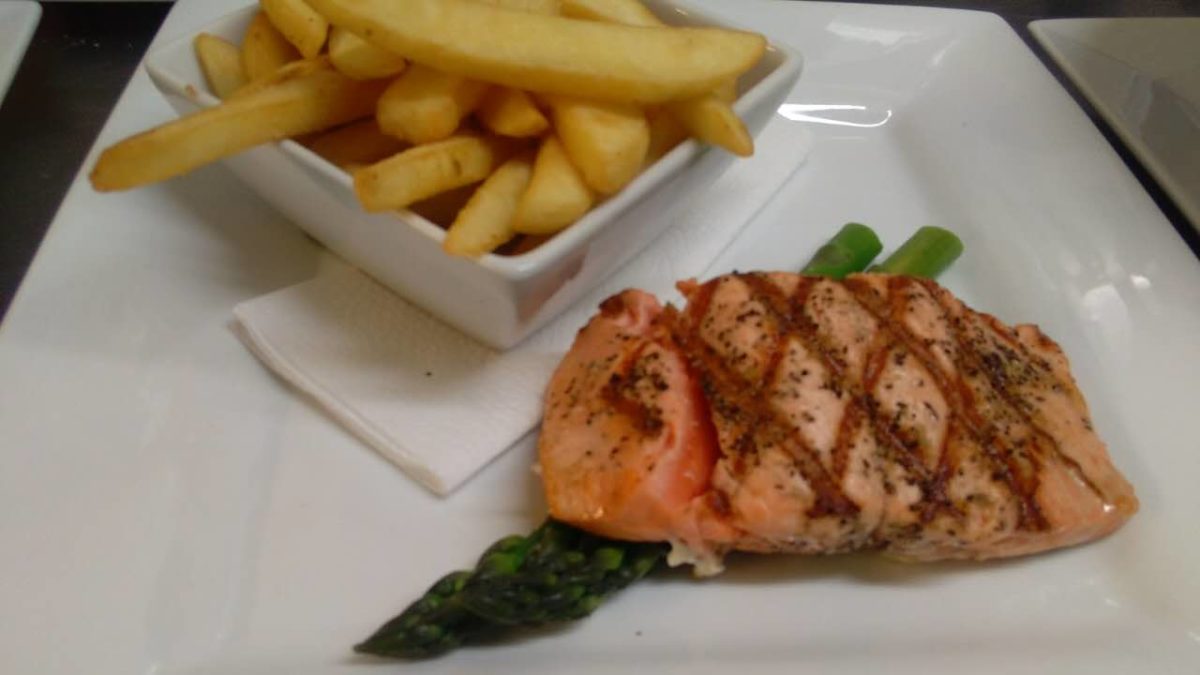 Gallery Rock Salt Bar and Restaurant